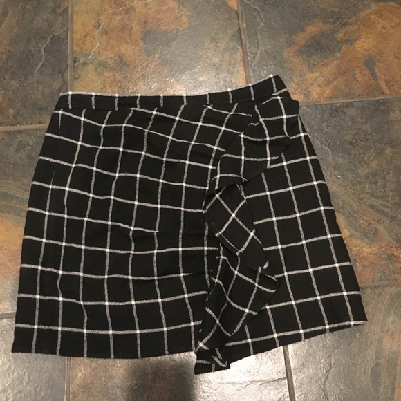 Madewell Dresses & Skirts - Madewell Windowpane ruffle-front skirt
